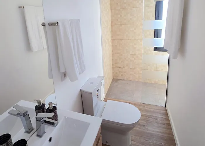 S A L - 招待所 3*